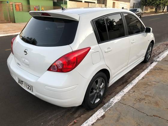 NISSAN TIIDA 1.8 SL 16V FLEX 4P MANUAL NISSAN TIIDA 1.8 SL 16V FLEX 4P MANUAL